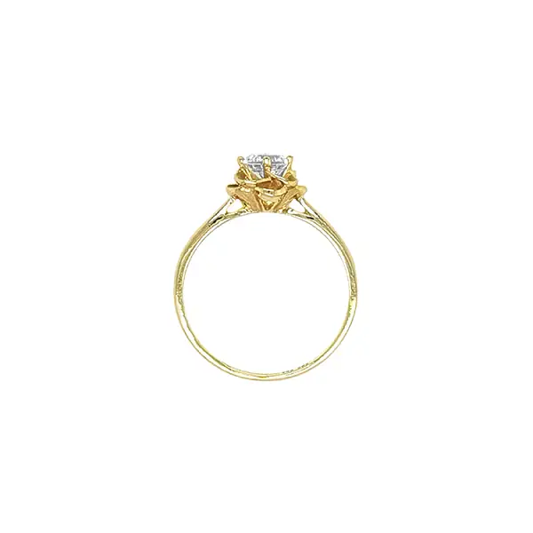 Gold ring with cubic zirconia