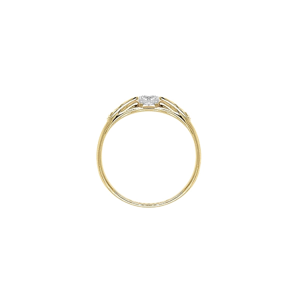 Gold engagement ring with cubic zirconia