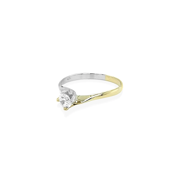 Engagement Ring with Zircon made of Combined Gold