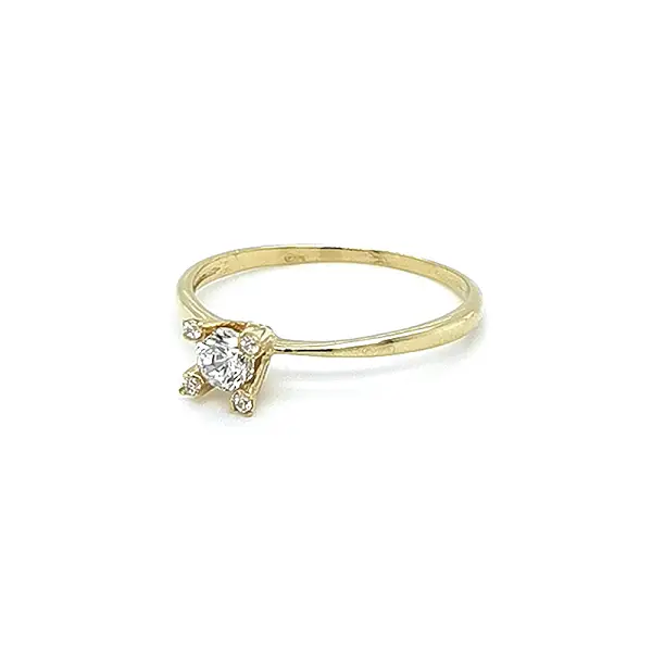 Gold Engagement Ring with Zircones