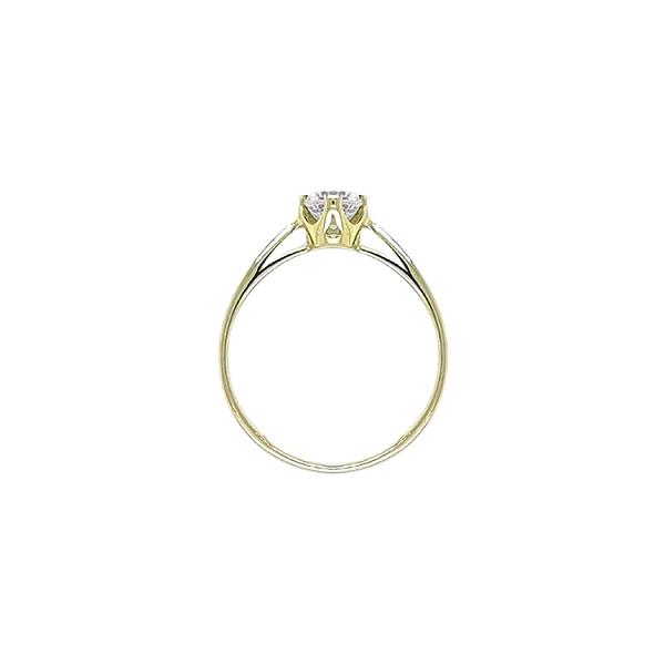Gold engagement ring with cubic zirconia