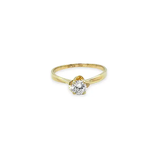 Gold engagement ring with cubic zirconia