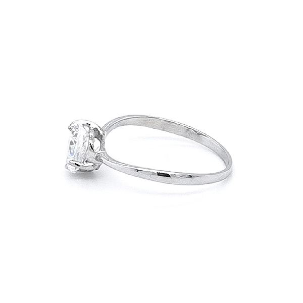 Engagement Ring with Zircon