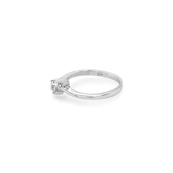 Gold Ring with Zircons