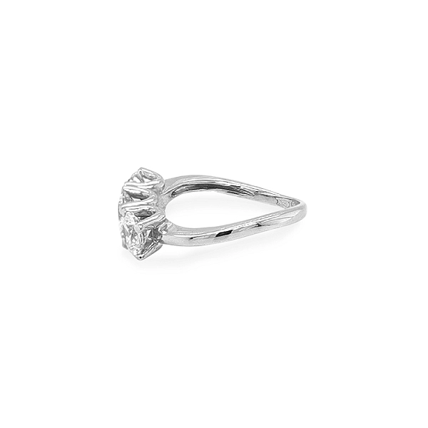 Gold Ring with Zircons