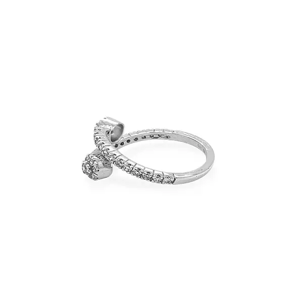 Gold Ring with Zircons