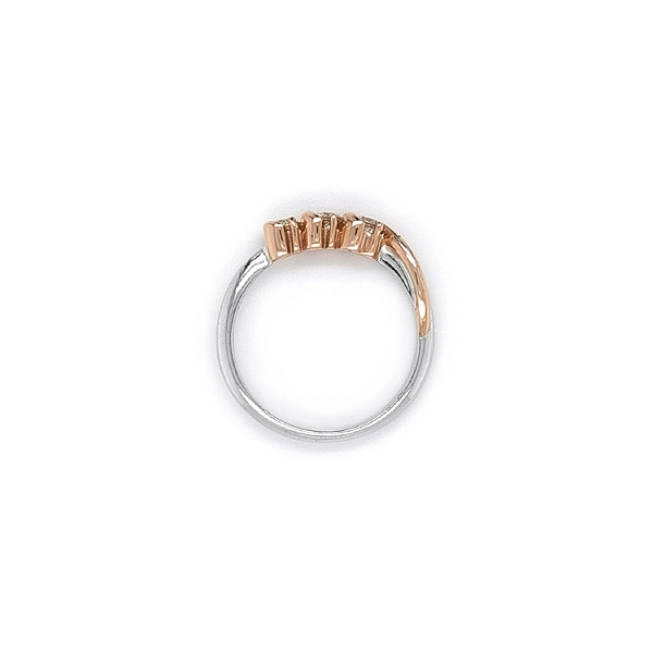Ring with Zirconias in Gold Combination