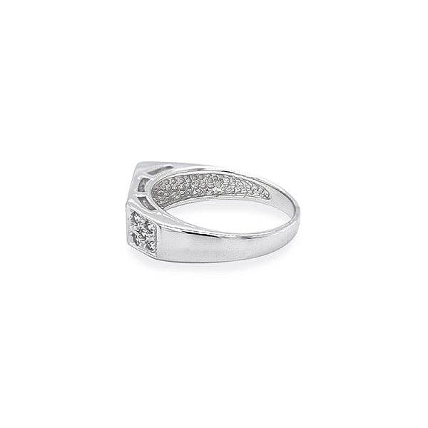 Gold Ring with Zircons