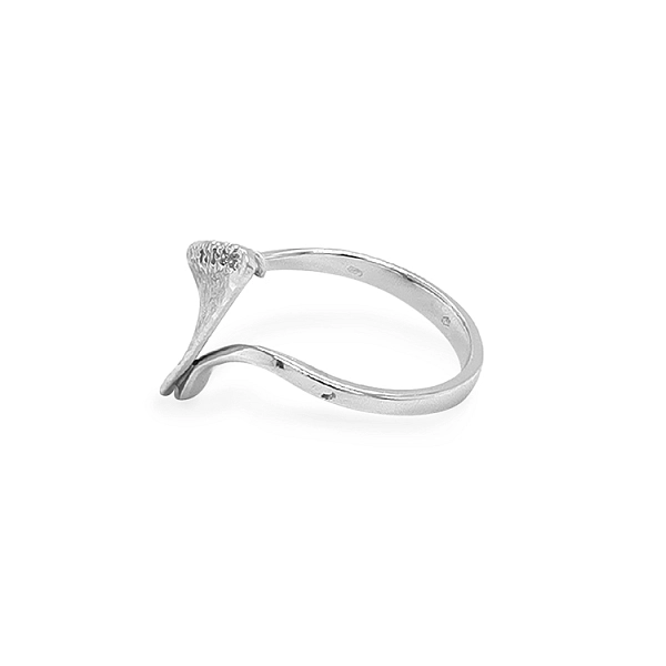 Gold Ring with Zircons
