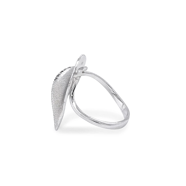 Gold Ring in Heart Shape with Zircones