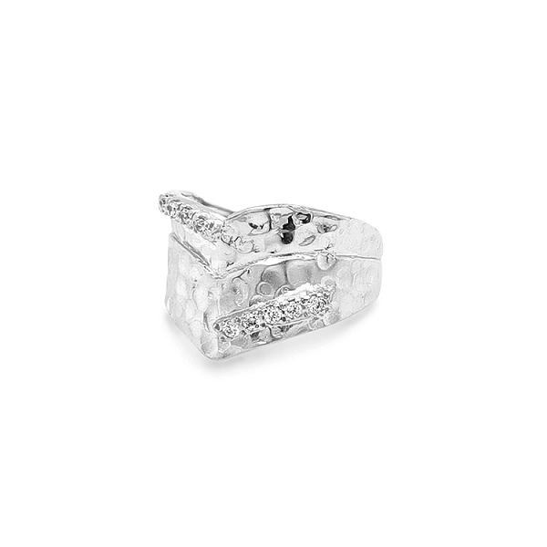 Gold Ring with Zircons