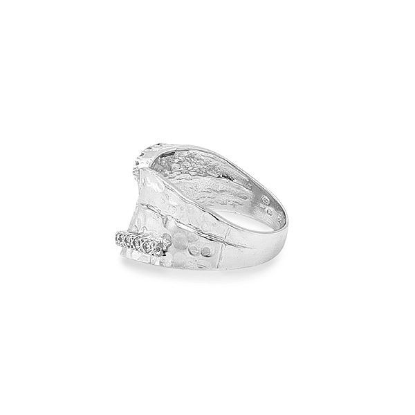 Gold Ring with Zircons