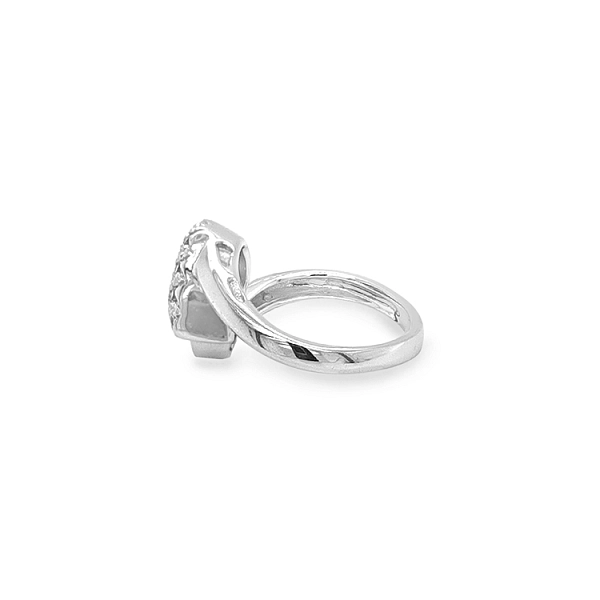 Gold Ring with Zircons