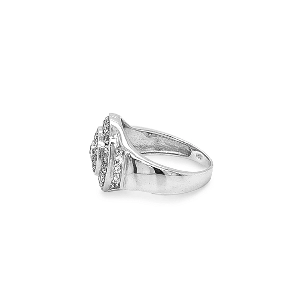Gold Ring with Zircons