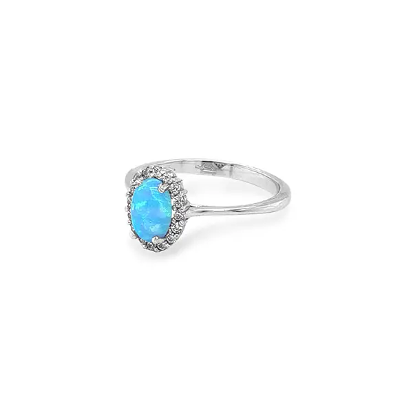 Gold Ring with Opal and Zircones