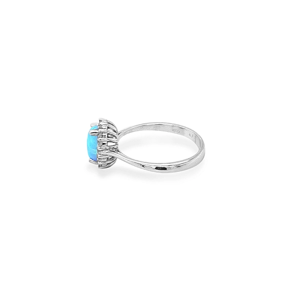 Gold Ring with Opal and Zircones