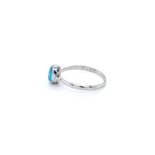 Ring with Opal from White Gold