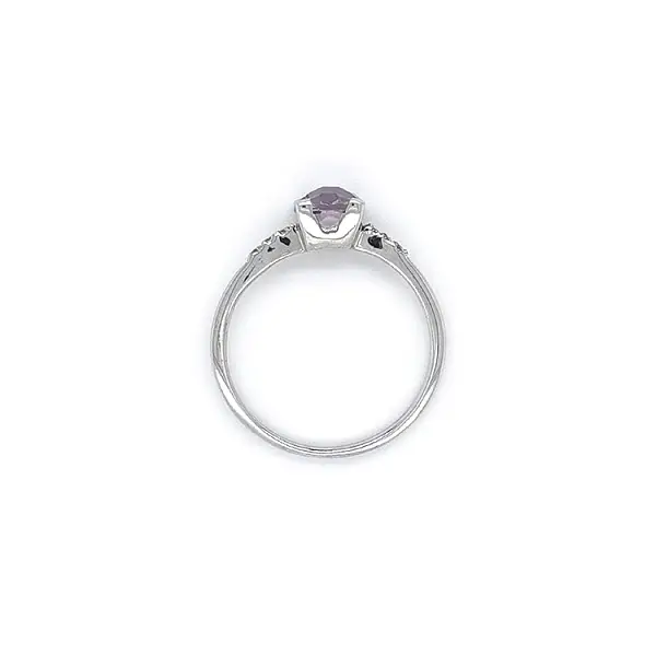 Ring with White Gold Amethyst