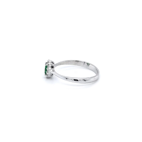 White Gold Emerald Ring