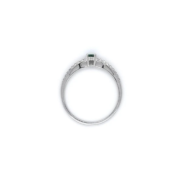 Gold Ring with Emerald