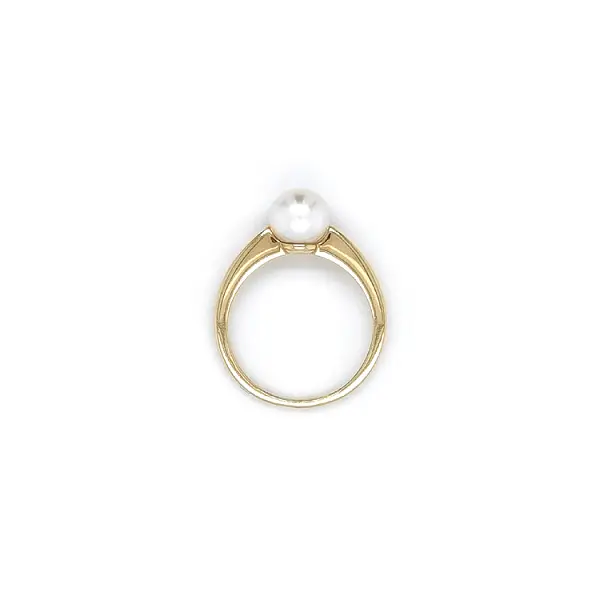 Gold Ring with Pearl