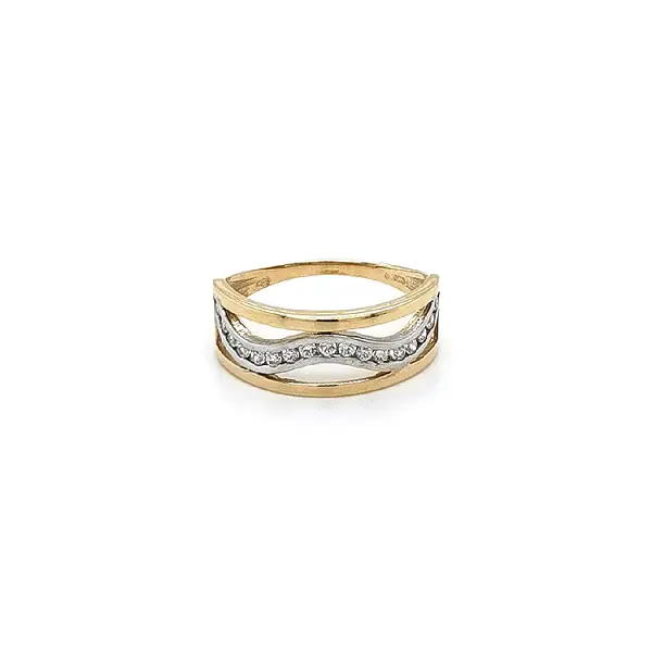 Ring with Zirconias in Gold Combination