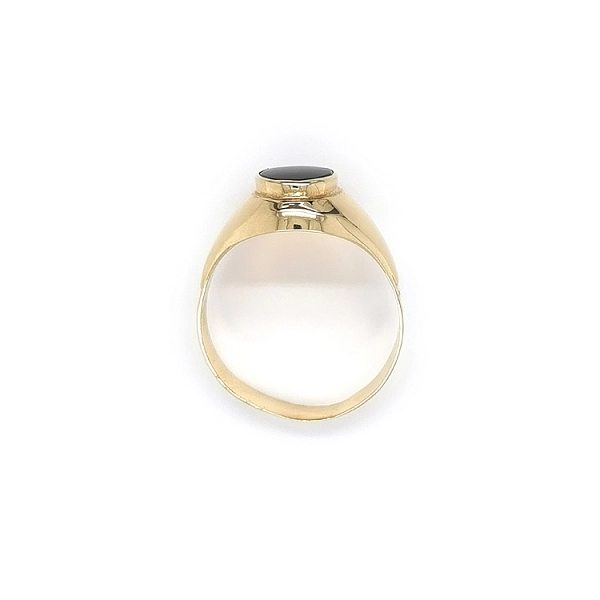 Gold Ring with Onyx