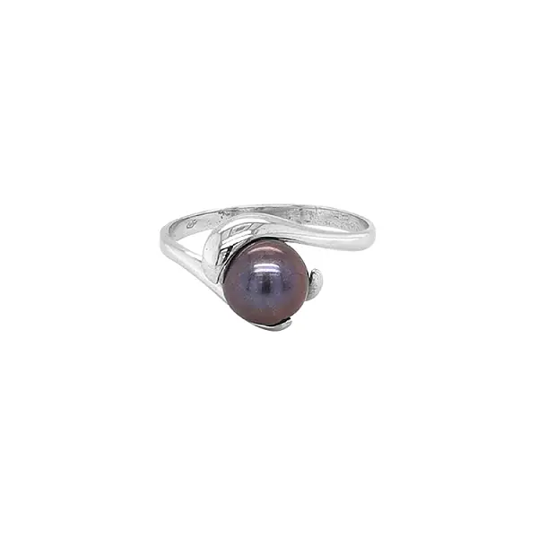 Gold Ring with Pearl