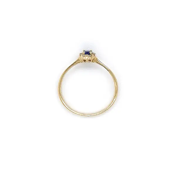 Gold Ring with Sapphire