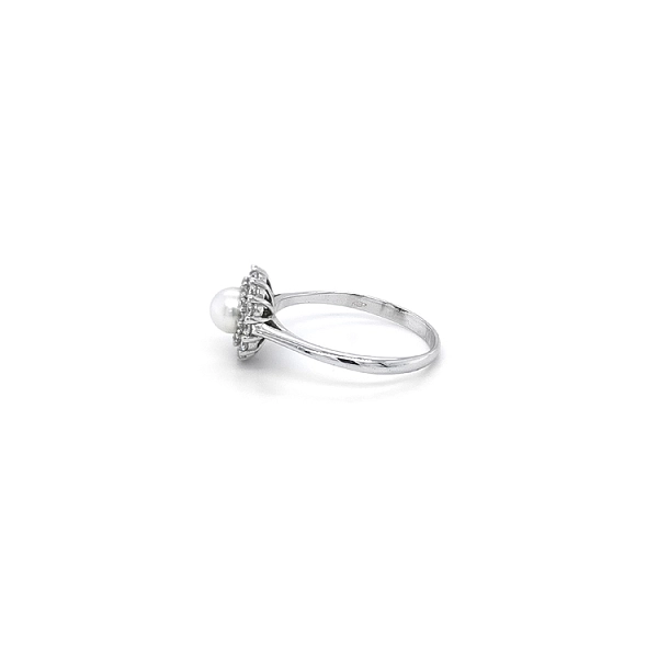 Ring with White Gold Pearl