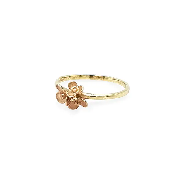 Exclusive Gold Ring with Floral Motif