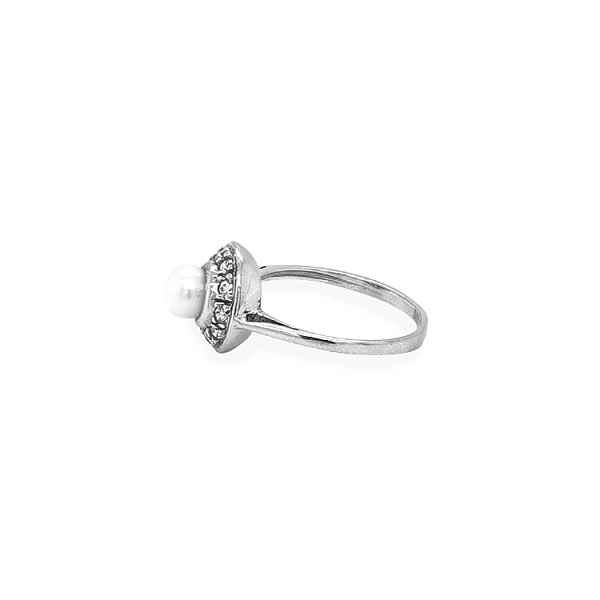 Gold Ring with Pearl and Zircones