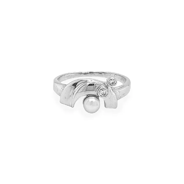 Gold Ring with Pearl and Zircones