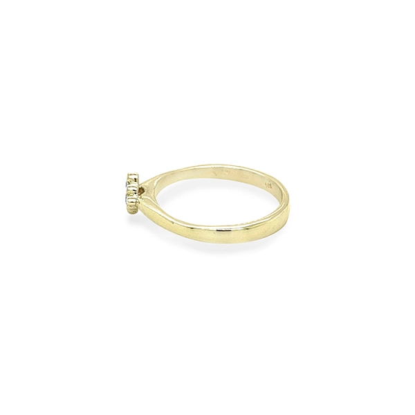 Gold Ring with Zircons