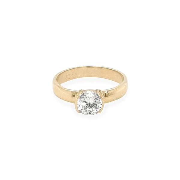 Gold Engagement Ring with Zircones