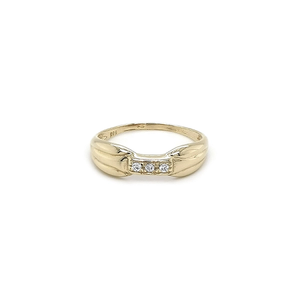 Gold Ring with Zircons