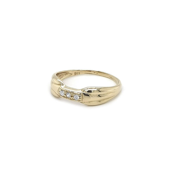 Gold Ring with Zircons