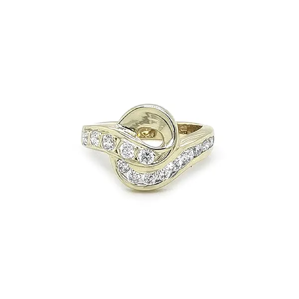 Gold Ring with Zircons