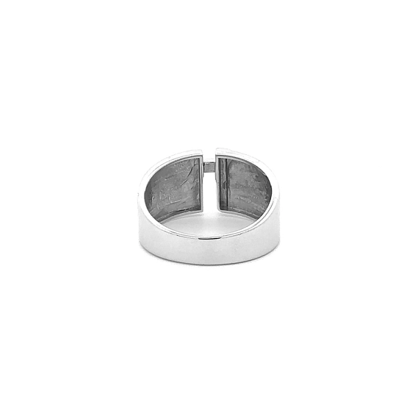 White Gold Ring with Zircons