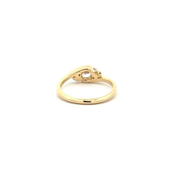 Gold Ring with Zircons