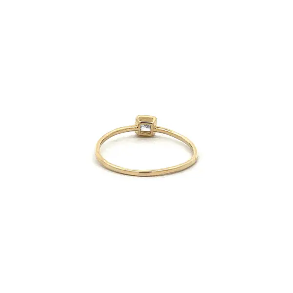 Gold Ring with Zircon