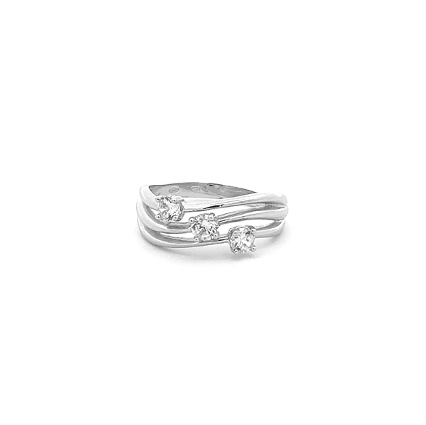 Gold Ring with Zircons