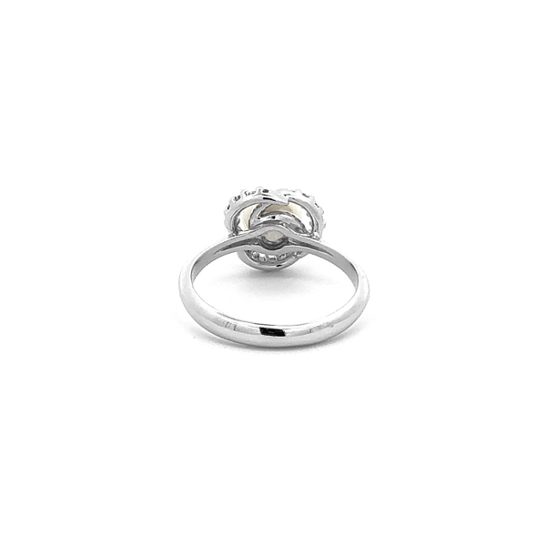 Gold Ring with Pearl and Zircones