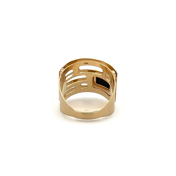 Gold Exclusive Ring with Onyx