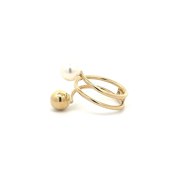 Gold Ring with Pearl