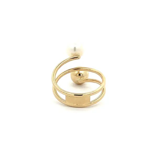 Gold Ring with Pearl