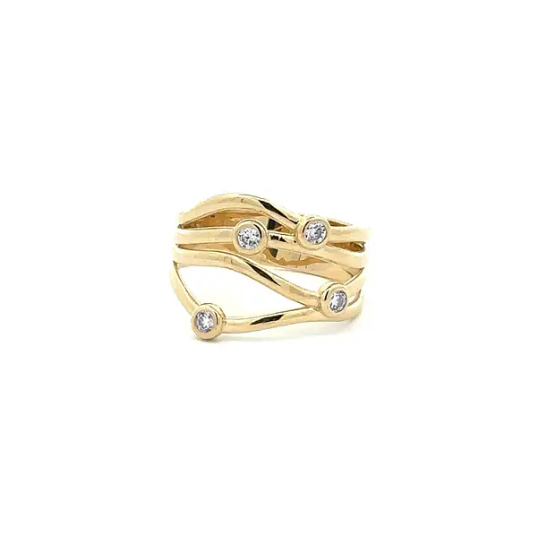 Gold Ring with Zircons