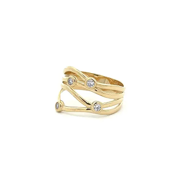 Gold Ring with Zircons