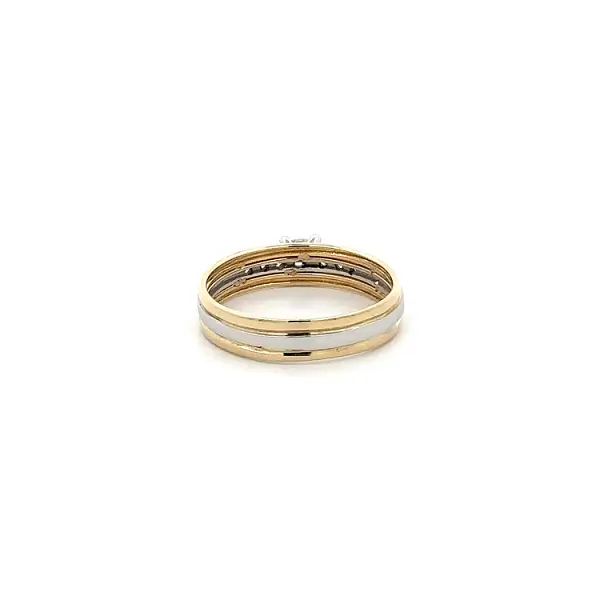 Ring with Zirconias in Gold Combination