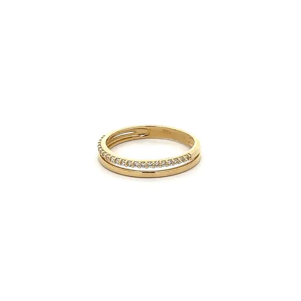 Gold Ring with Zircons